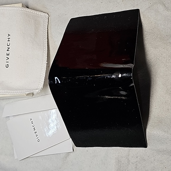 Sold- Givenchy Wallet - Picture 5 of 13